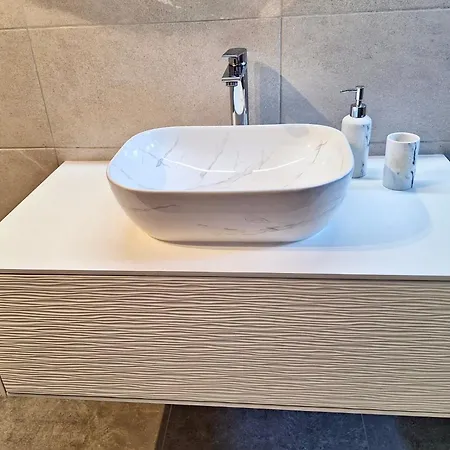 With Private Pool And Arbor * Malinska