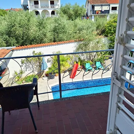 With Private Pool And Arbor * Malinska