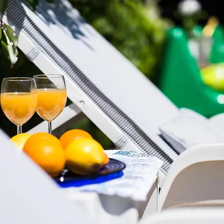 With Private Pool And Arbor Apartment Malinska