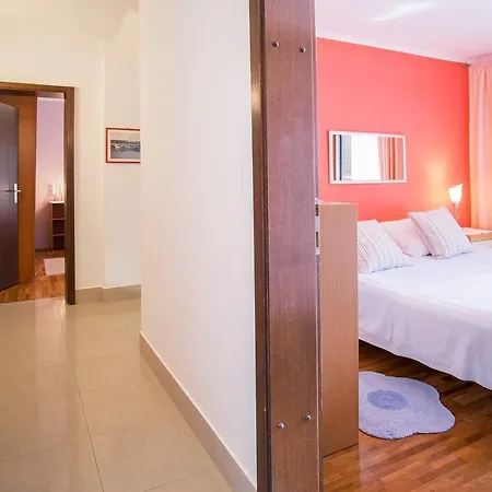 With Private Pool And Arbor Apartment Malinska