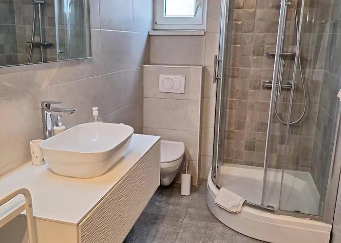 Apartman With Private Pool And Arbor *