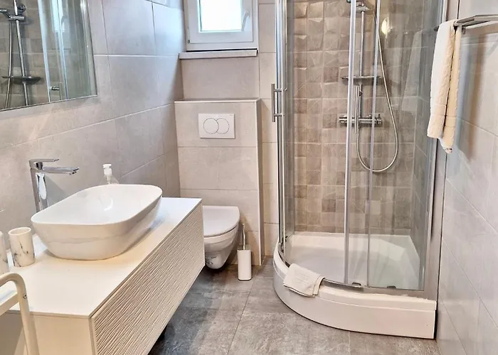 With Private Pool And Arbor Malinska