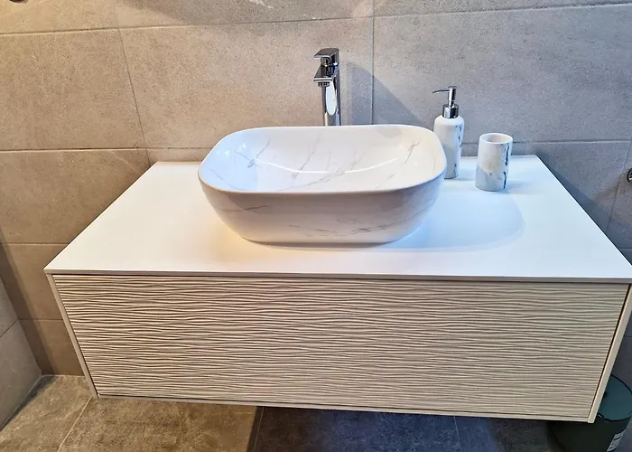 With Private Pool And Arbor * Malinska