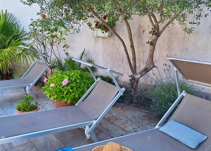 With Private Pool And Arbor * Malinska