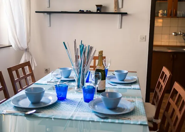 With Private Pool And Arbor Apartman *