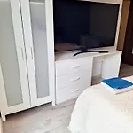 아파트 With Private Pool And Arbor 말린스카