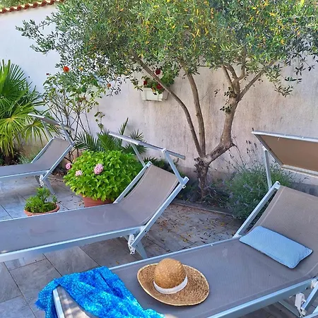 With Private Pool And Arbor * Malinska