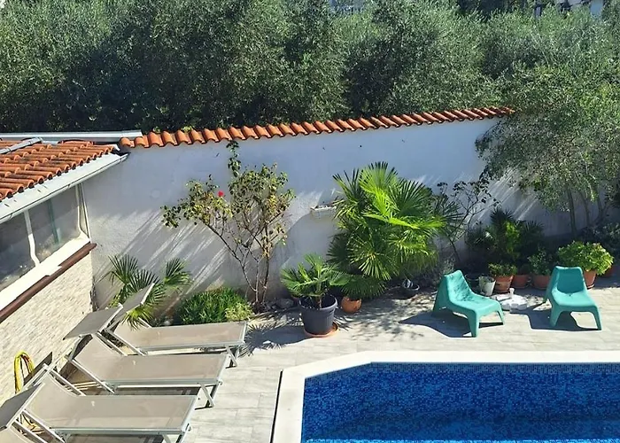 شقة With Private Pool And Arbor مالينسكا