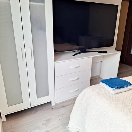 아파트 With Private Pool And Arbor 말린스카