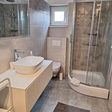 Apartmán With Private Pool And Arbor *