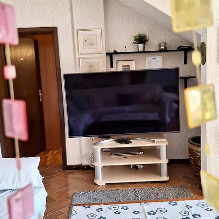 With Private Pool And Arbor * 말린스카